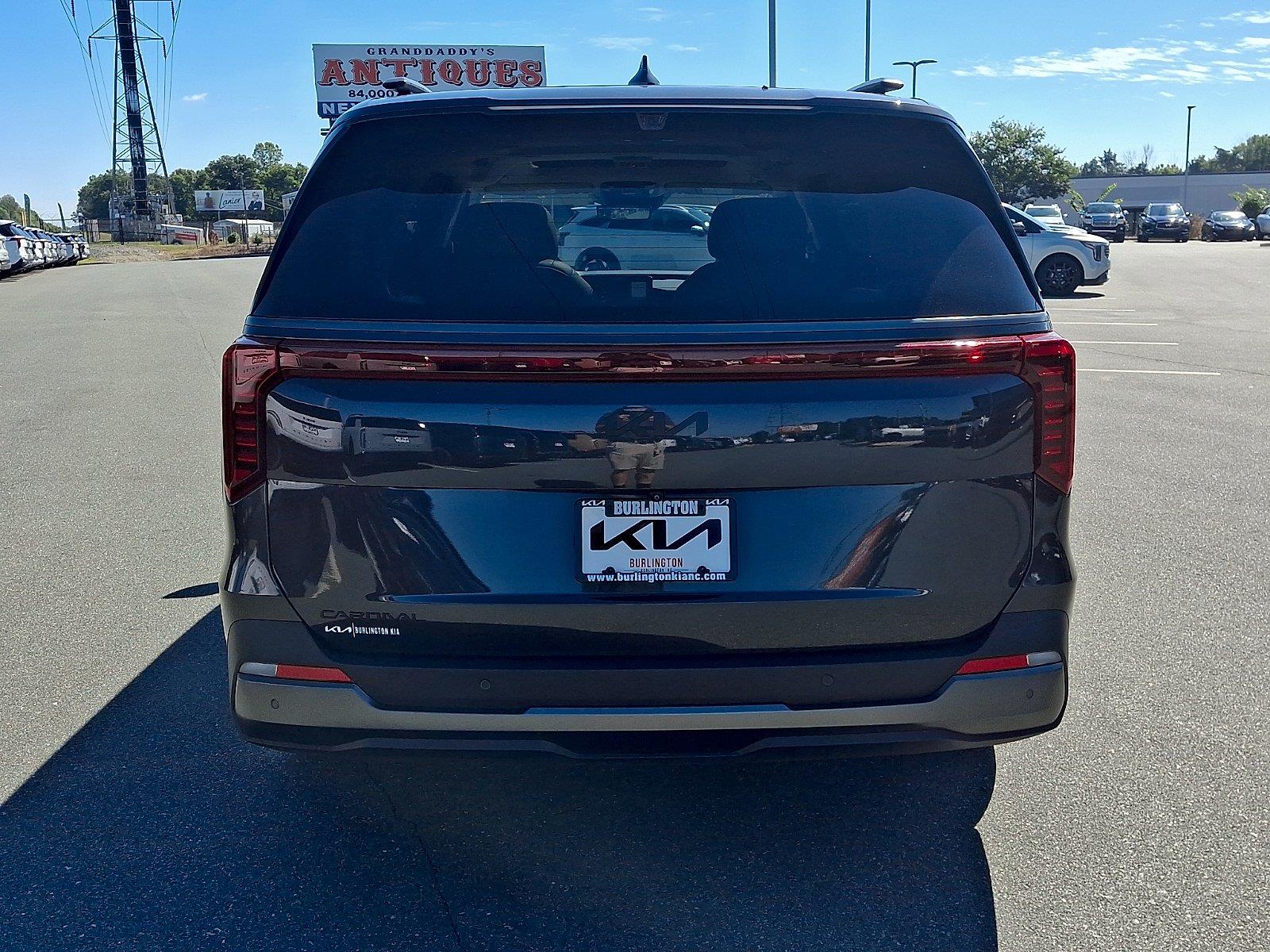 Used 2026 Kia Carnival Van