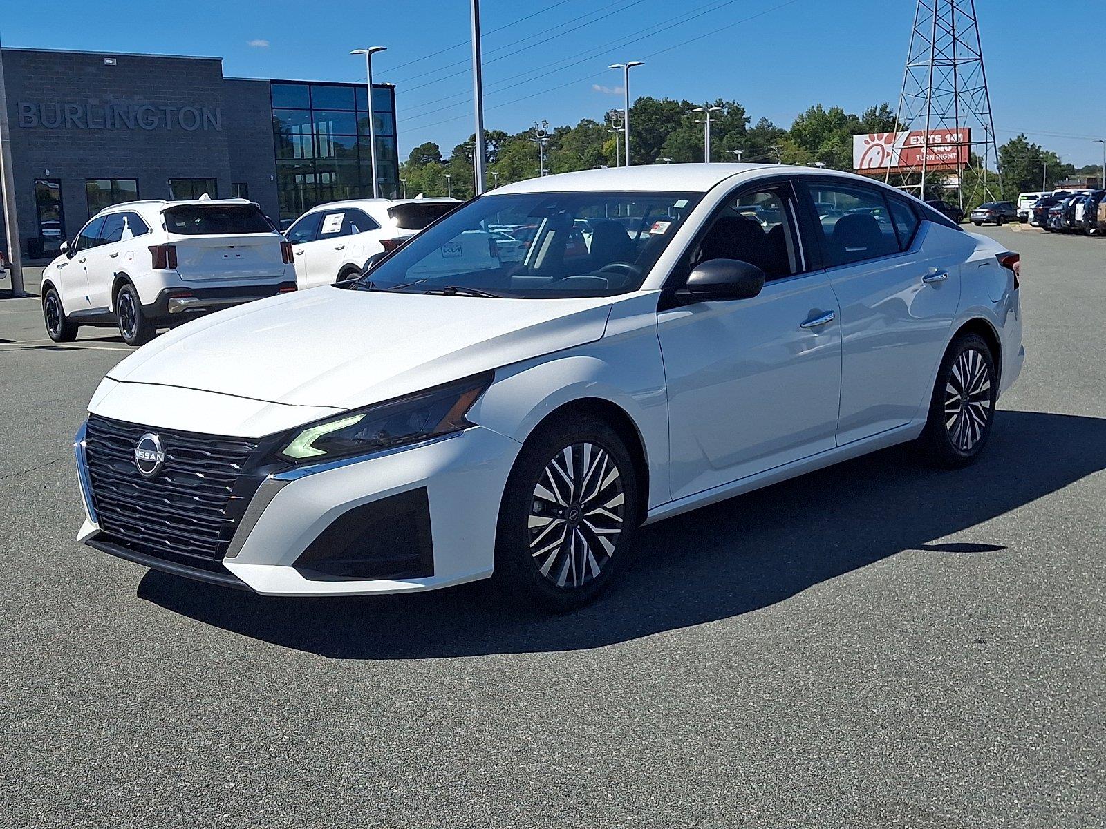 Used 2025 Nissan Altima Sedan