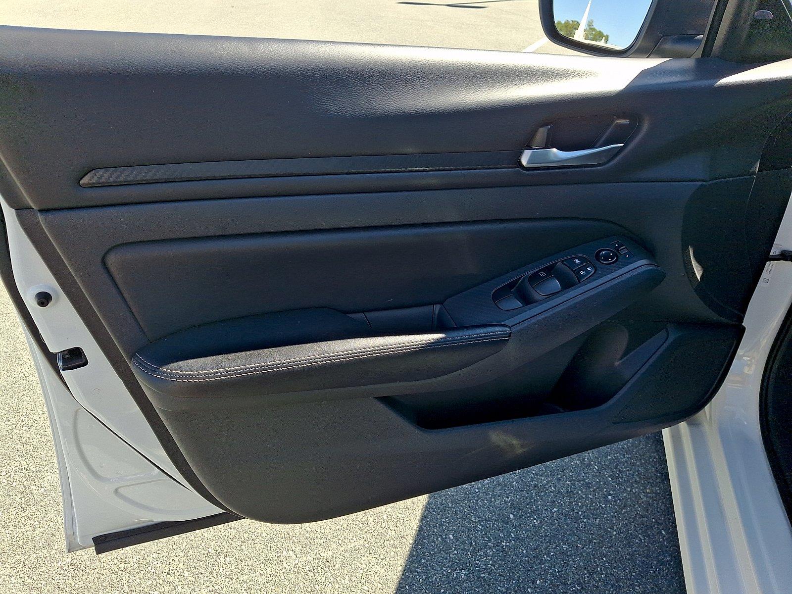 Used 2025 Nissan Altima Sedan