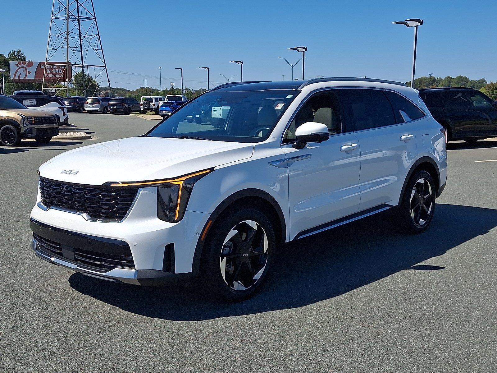 Used 2025 Kia Sorento Hybrid SUV