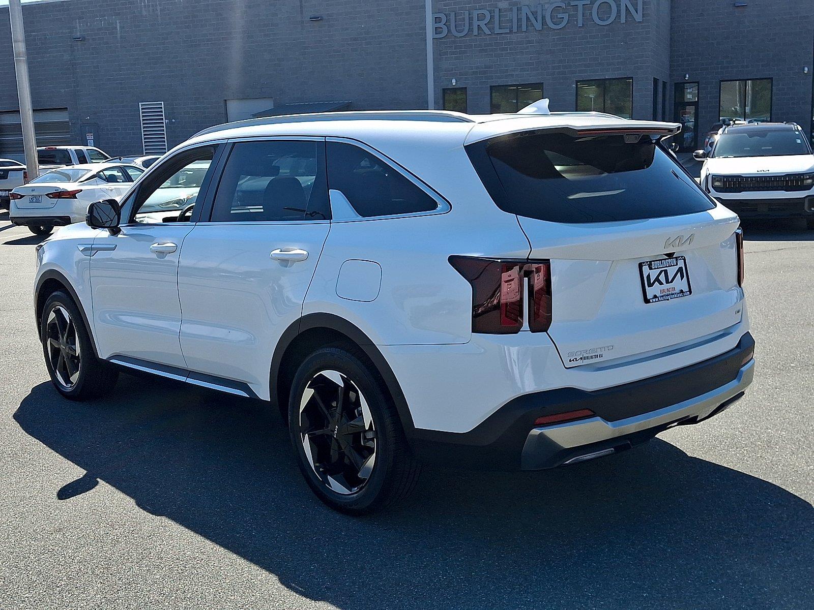 Used 2025 Kia Sorento Hybrid SUV