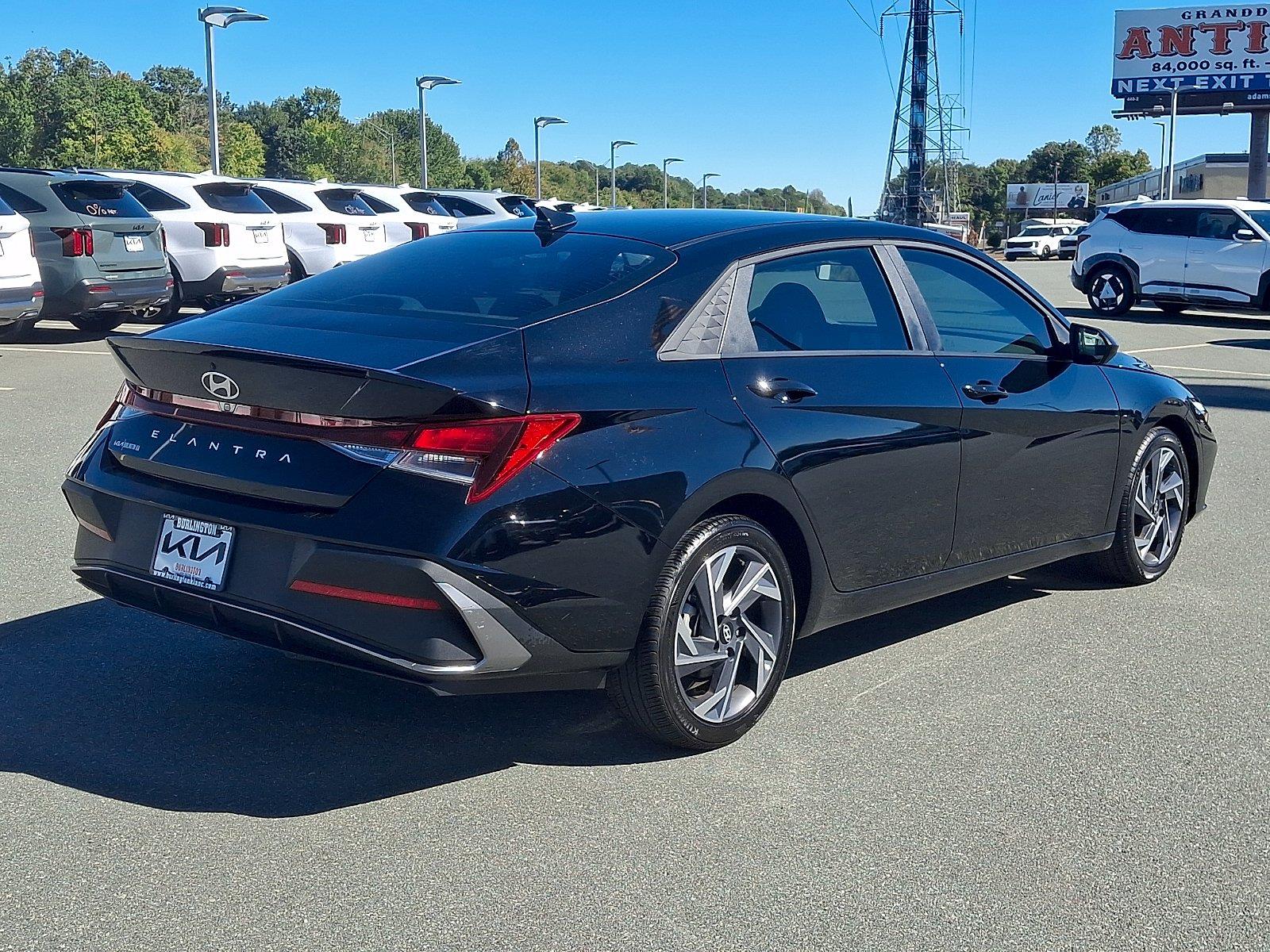 Used 2025 Hyundai Elantra Sedan
