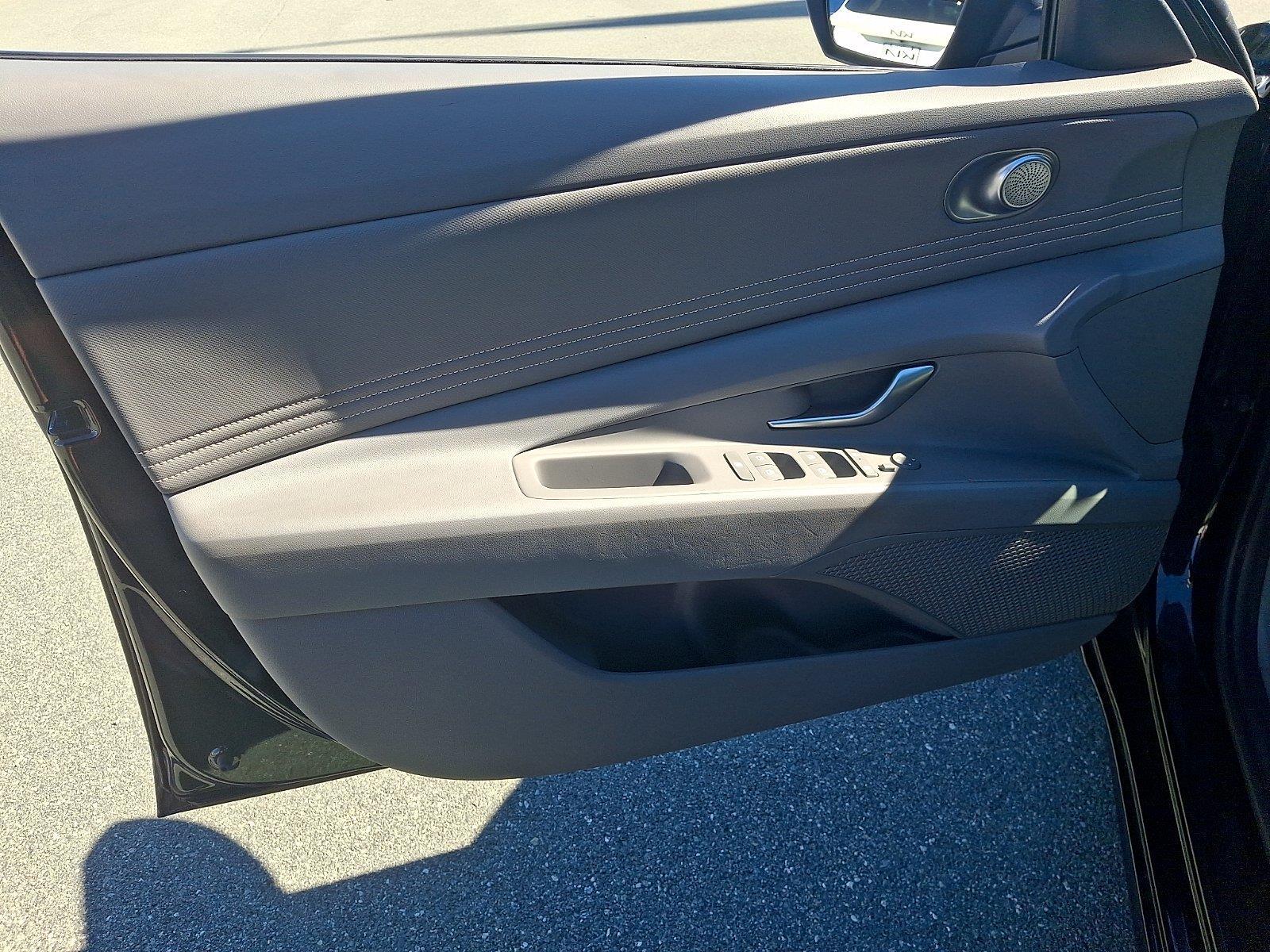 Used 2025 Hyundai Elantra Sedan