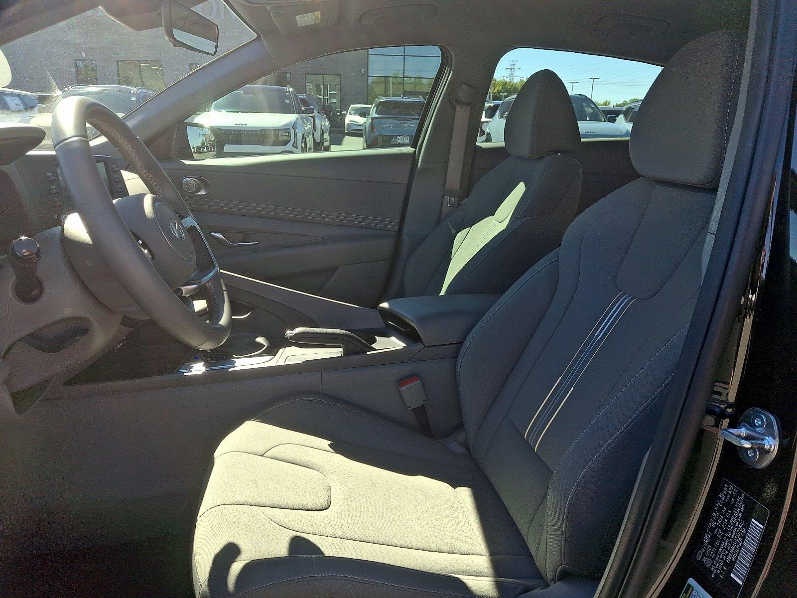 Used 2025 Hyundai Elantra Sedan
