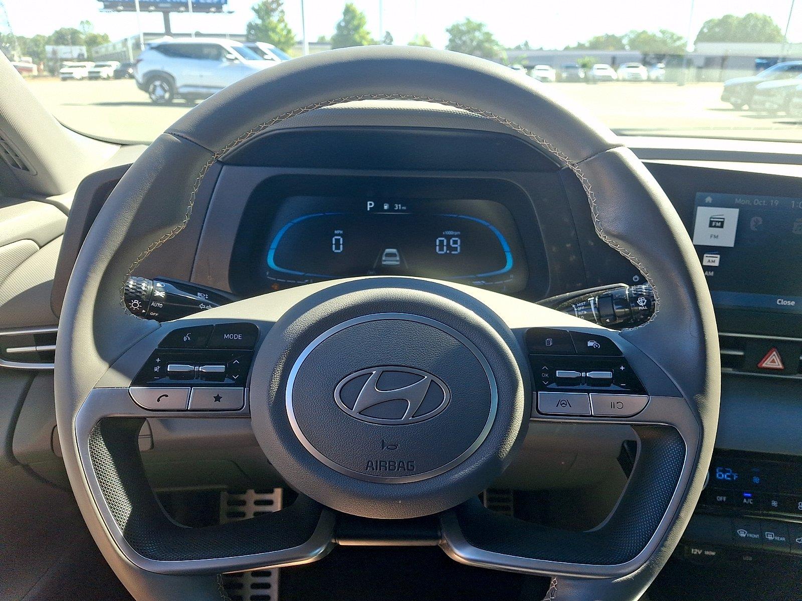 Used 2025 Hyundai Elantra Sedan