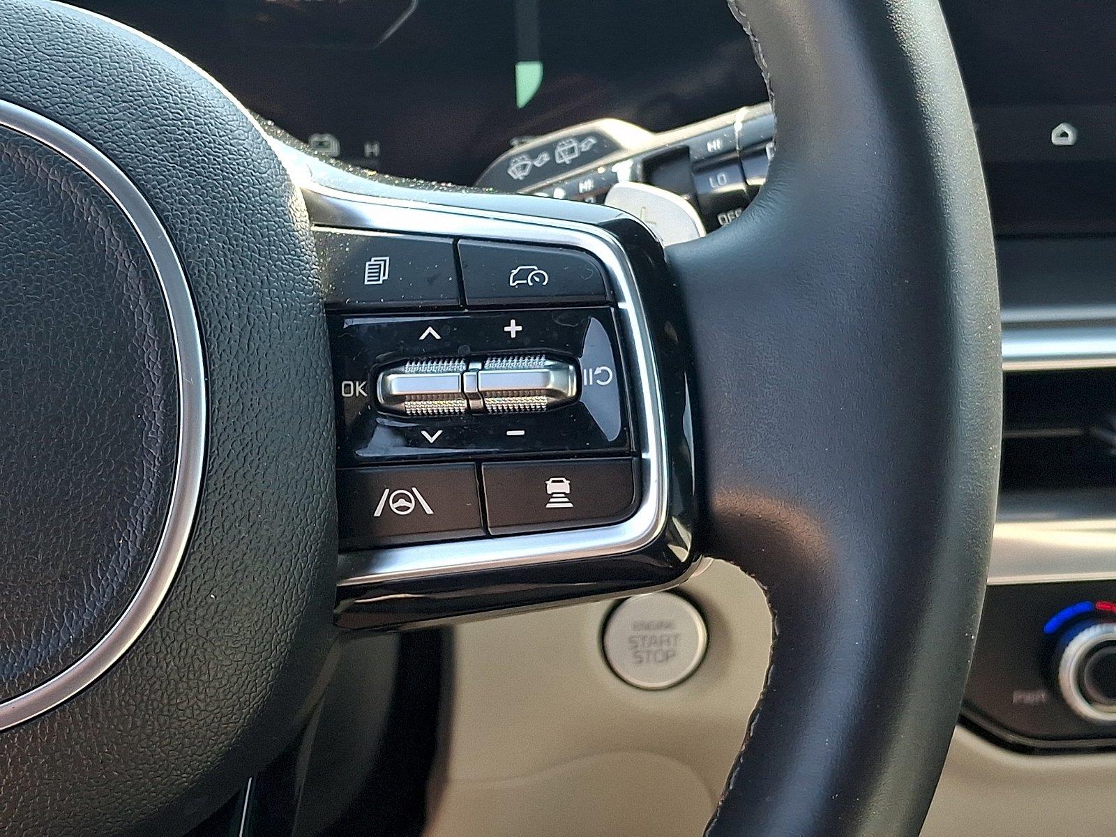 Used 2025 Kia Sorento Hybrid SUV