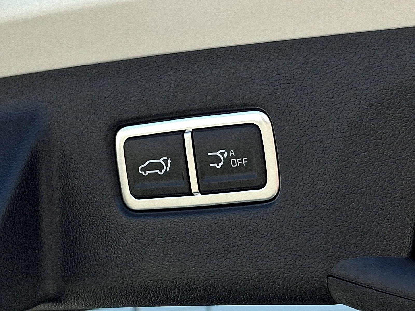 Used 2025 Kia Sorento Hybrid SUV