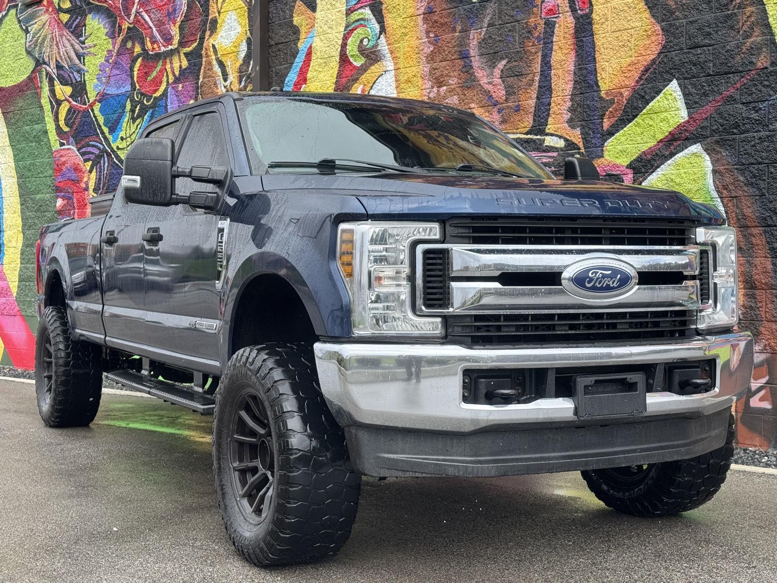 Blue Jeans Metallic 2019 Ford F-250 Super Duty XLT Crew Cab 4WD Pickup Truck Four-Wheel Drive 6-Speed Automatic