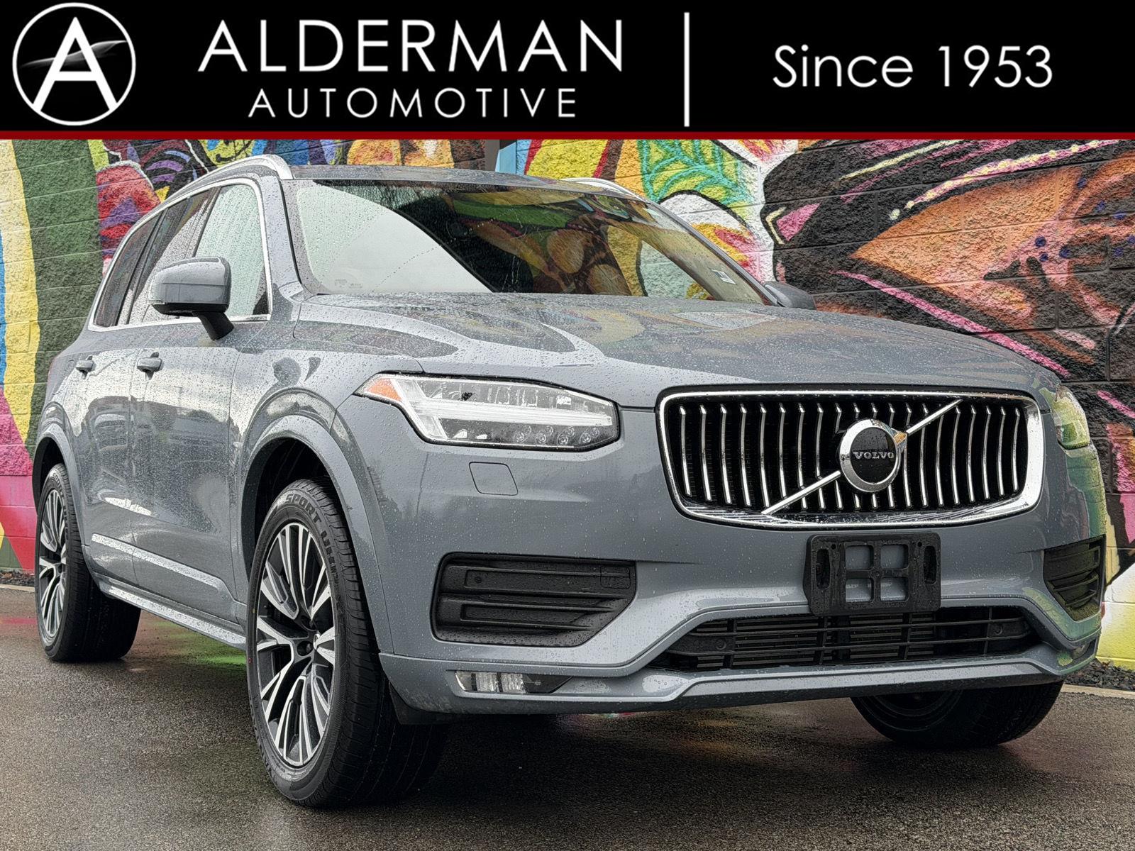 Gray (Thunder Grey Metallic) 2022 Volvo XC90 T6 Momentum 7-Passenger AWD SUV / Crossover All-Wheel Drive Automatic