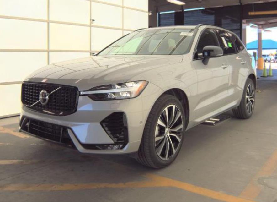2025 Volvo XC60 B5 Plus Dark Theme AWD SUV / Crossover All-Wheel Drive Automatic