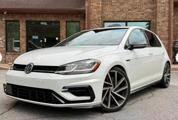Oryx White Pearl Metallic 2018 Volkswagen Golf R Hatchback All-Wheel Drive Automatic