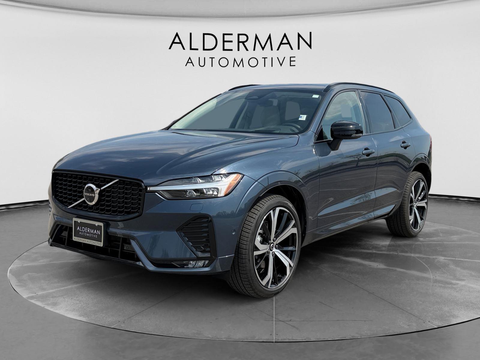2025 Volvo XC60 B5 Ultra Dark Theme AWD SUV / Crossover All-Wheel Drive