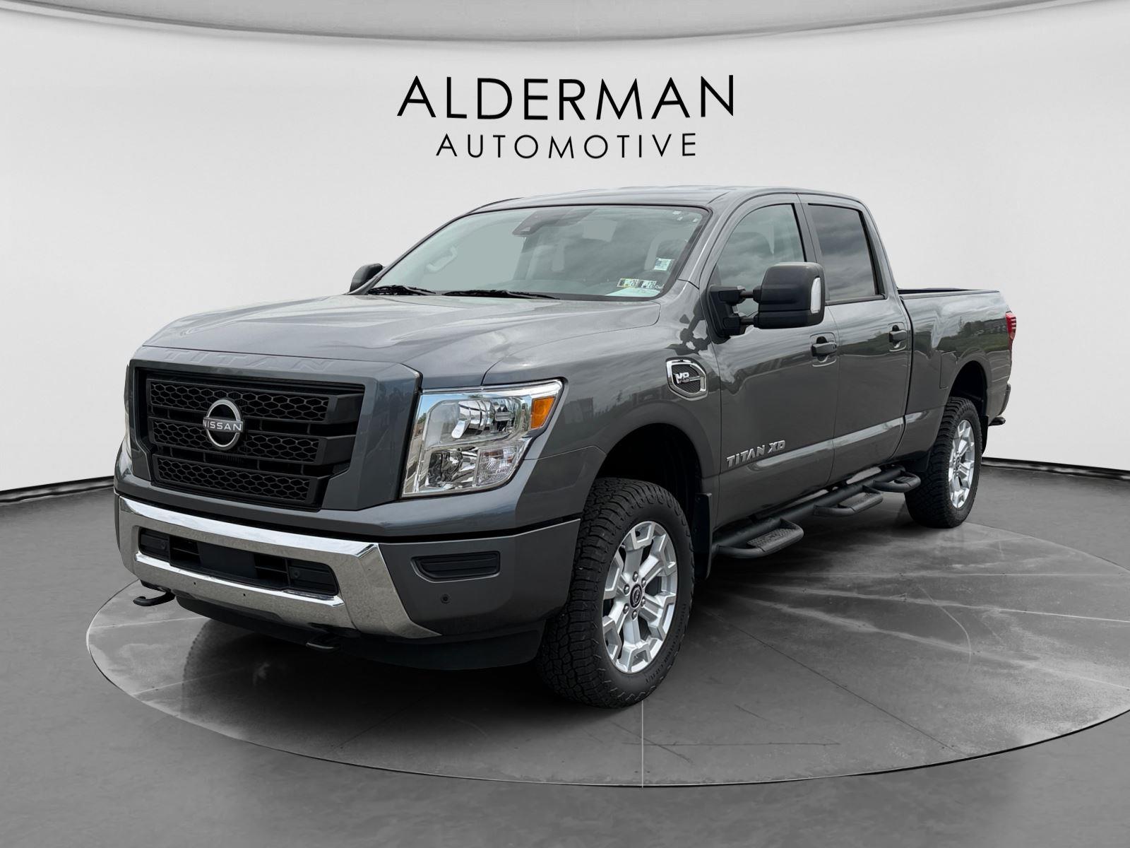 Gray (Gun Metallic) 2023 Nissan Titan Pickup Truck Automatic
