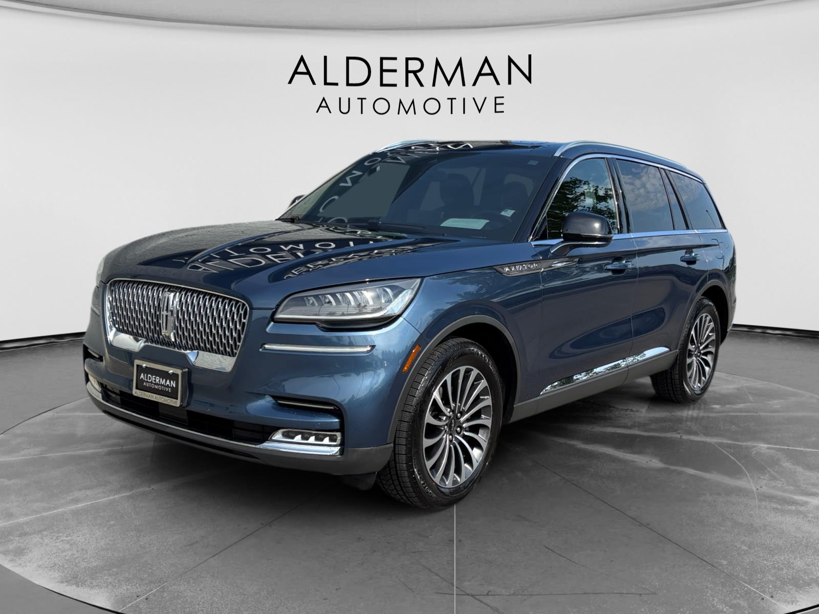 Blue Diamond Metallic 2020 Lincoln Aviator Reserve AWD SUV / Crossover All-Wheel Drive Automatic