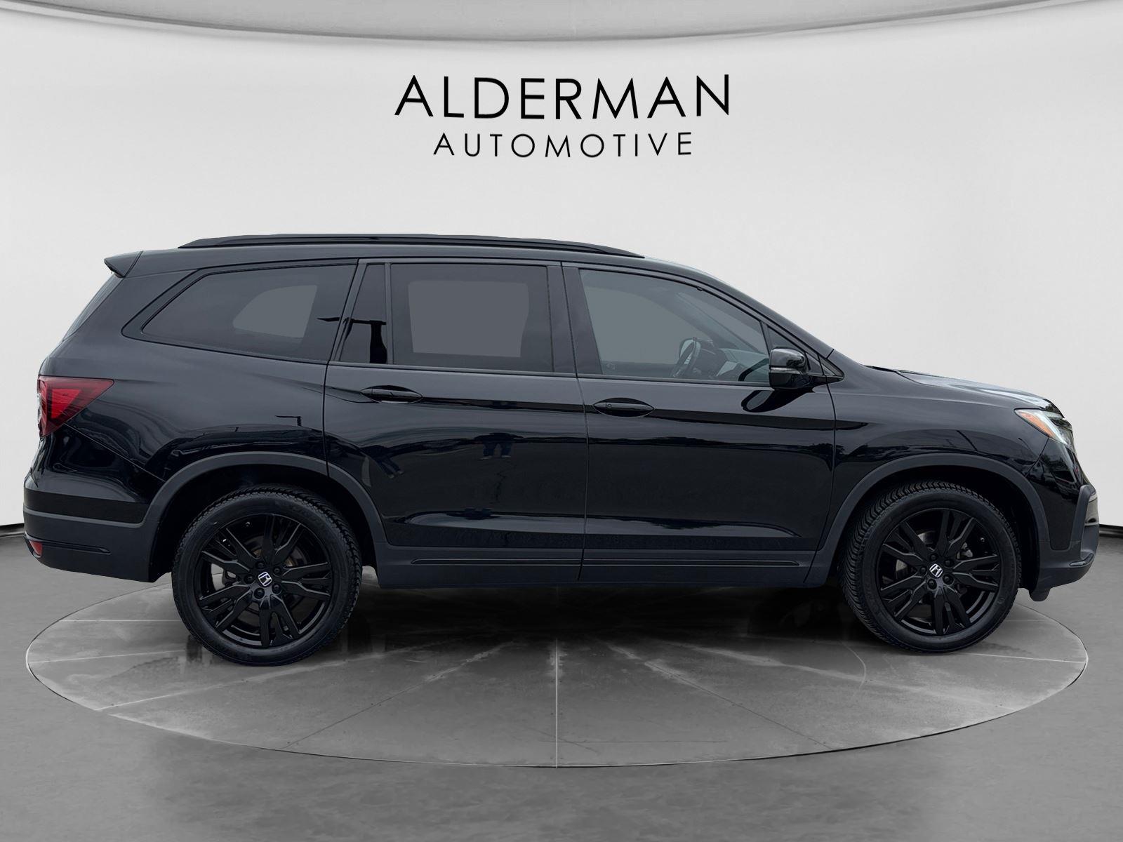 View vehicle photo 7