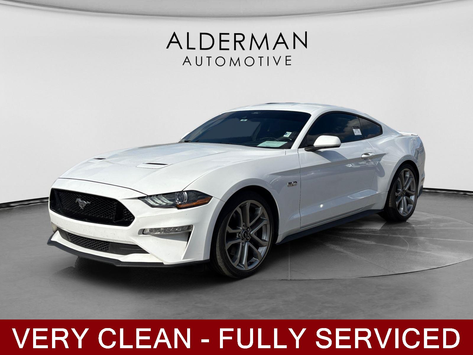 Oxford White 2022 Ford Mustang GT Premium Fastback RWD Coupe Rear-Wheel Drive Automatic