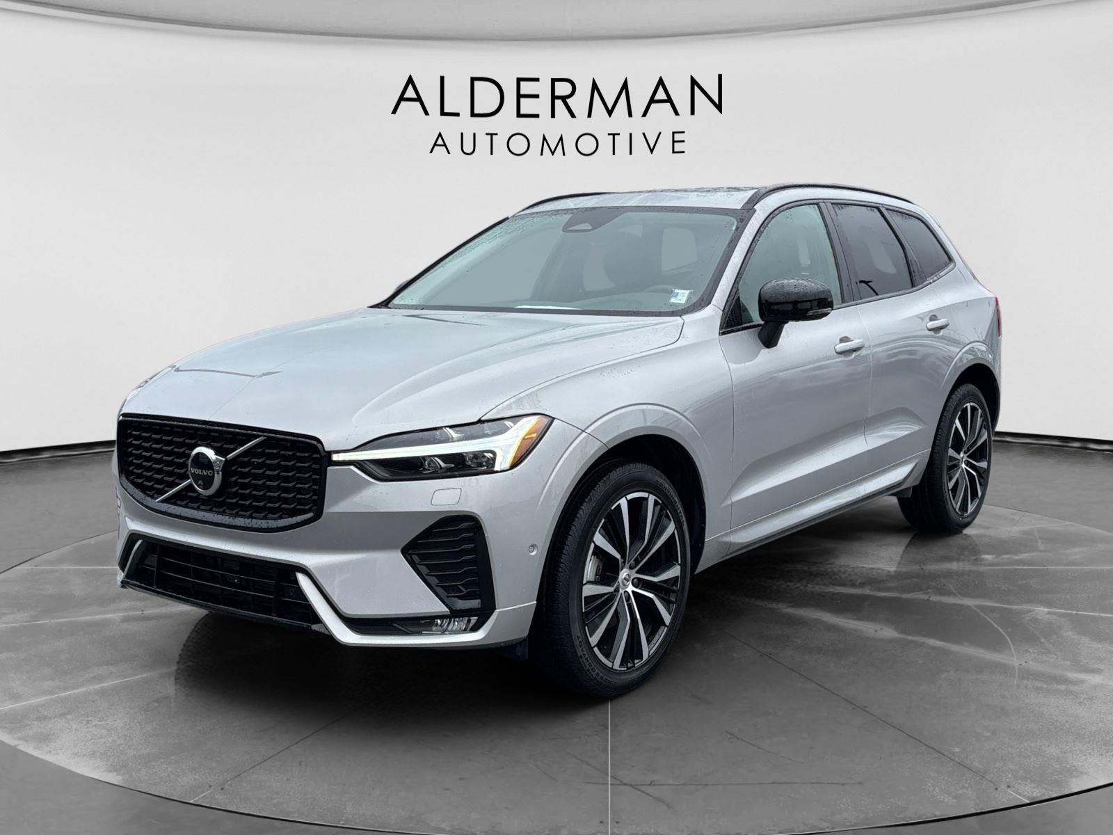 2025 Volvo XC60 B5 Plus Dark Theme AWD SUV / Crossover All-Wheel Drive Automatic