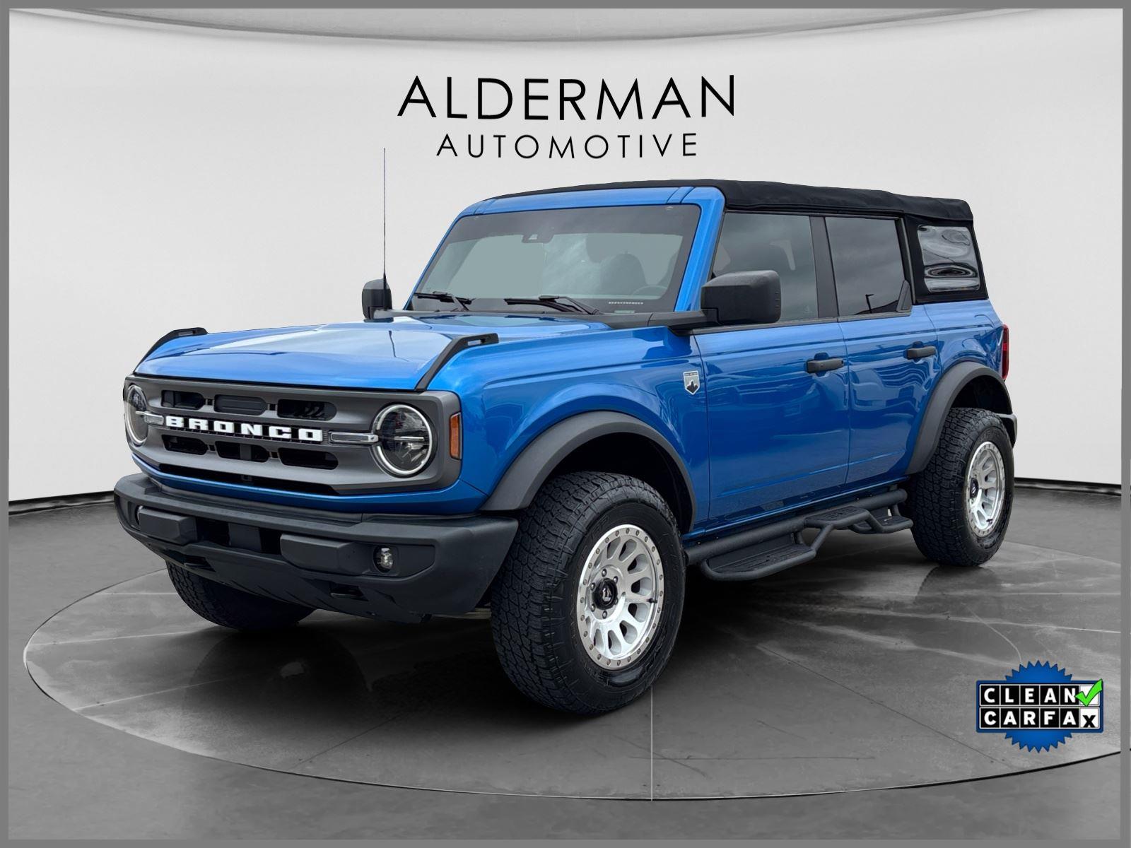 Velocity Blue 2022 Ford Bronco Big Bend 4-Door 4WD SUV / Crossover Four-Wheel Drive Automatic