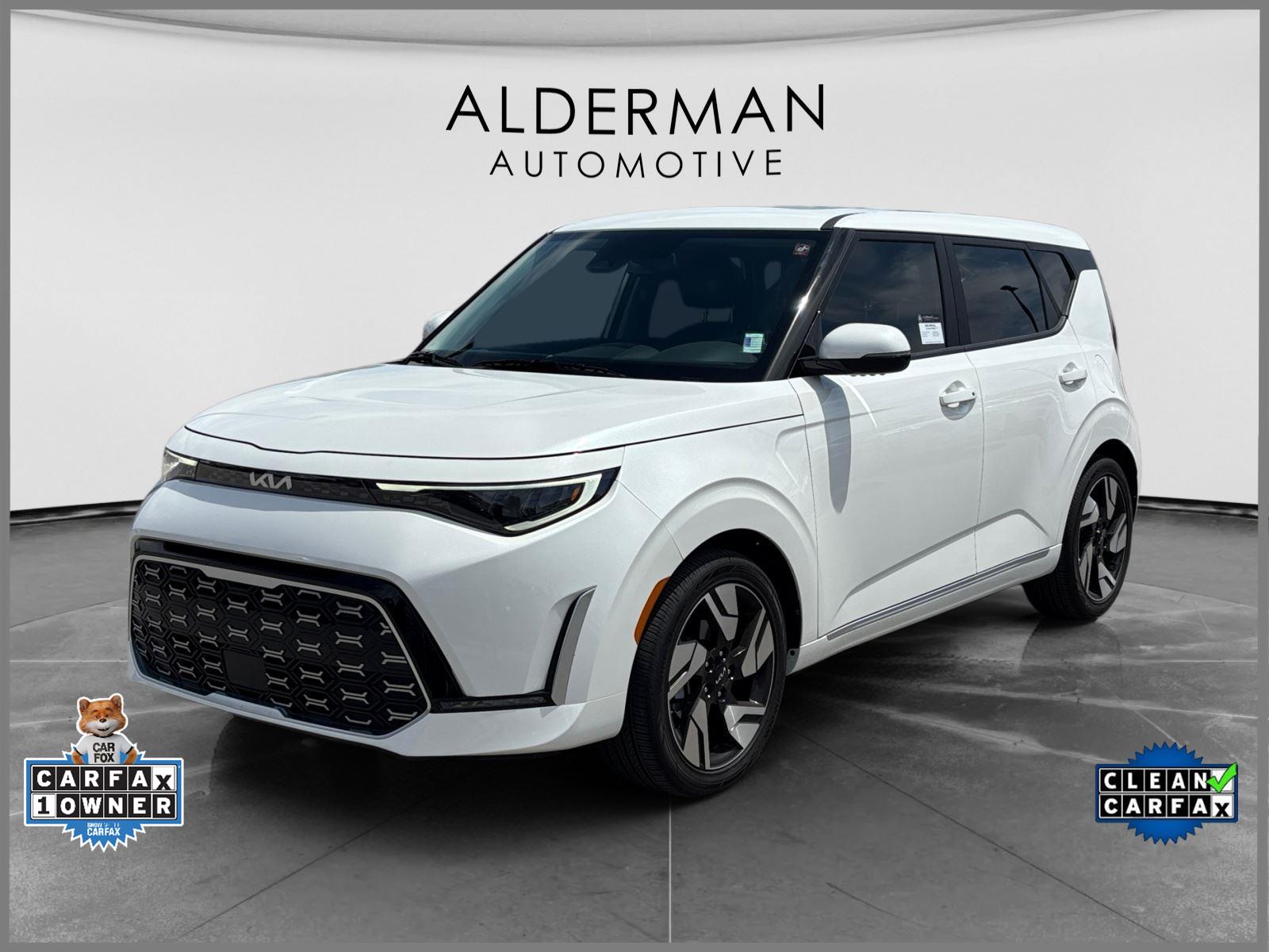 Snow White Pearl 2023 Kia Soul GT-Line FWD SUV / Crossover Front-Wheel Drive Continuously Variable Transmission