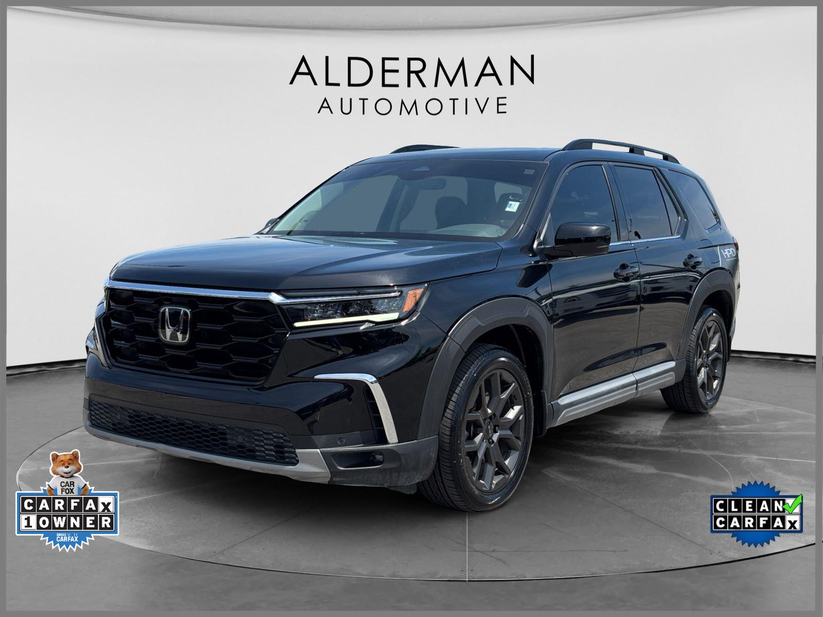 Crystal Black Pearl 2024 Honda Pilot SUV / Crossover Front-Wheel Drive Automatic