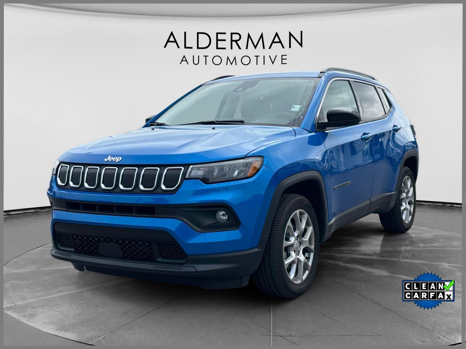Laser Blue Pearlcoat 2022 Jeep Compass Latitude Lux 4WD SUV / Crossover Four-Wheel Drive 9-Speed Automatic