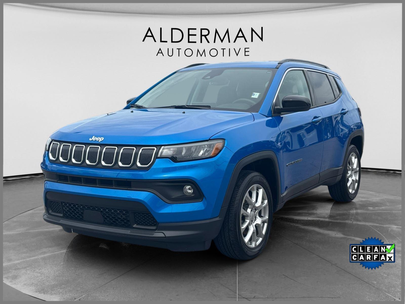 Laser Blue Pearlcoat 2022 Jeep Compass SUV / Crossover Four-Wheel Drive 9-Speed Automatic