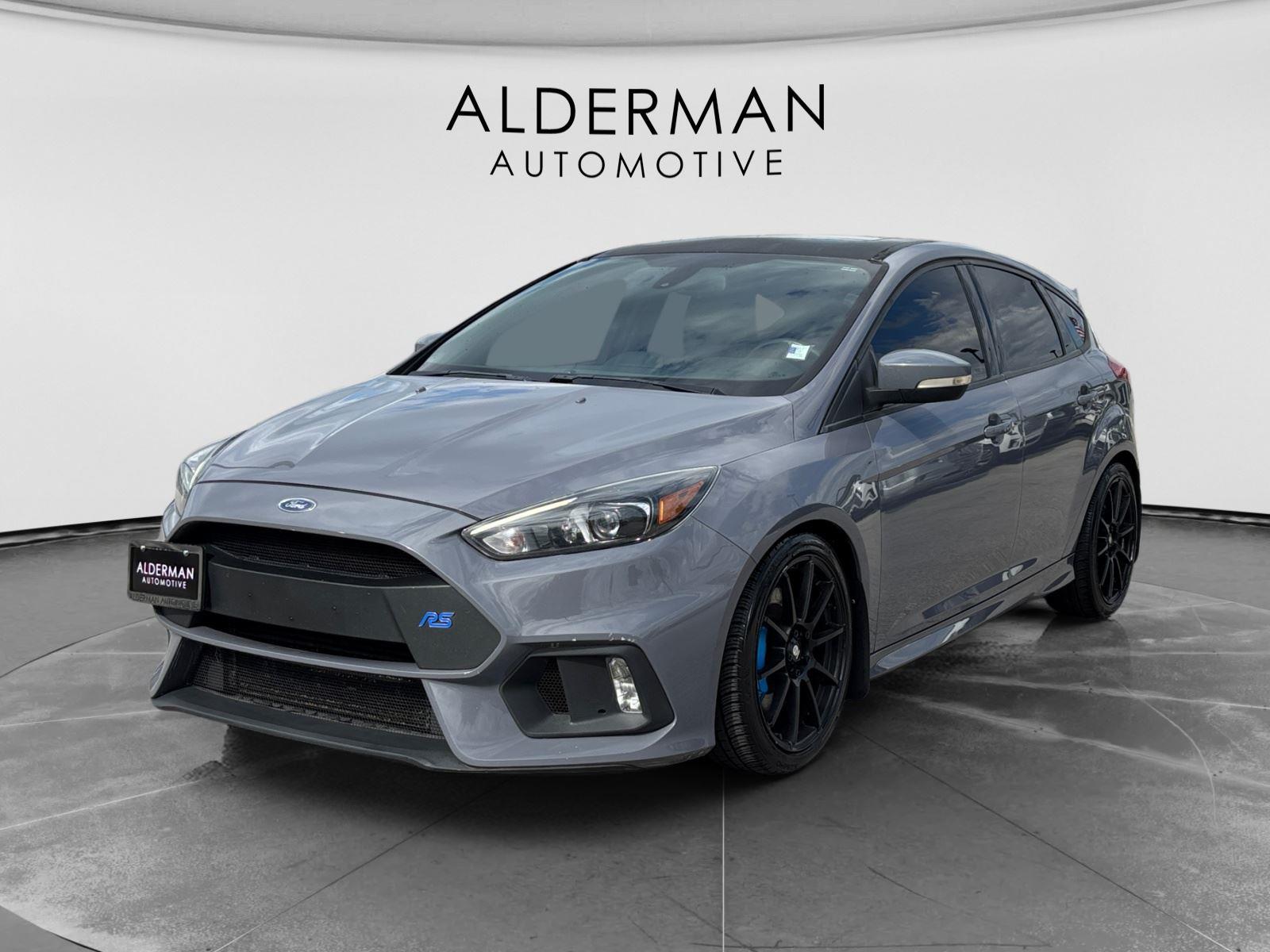Stealth Gray 2016 Ford Focus RS Hatchback All-Wheel Drive 6-Speed Manual