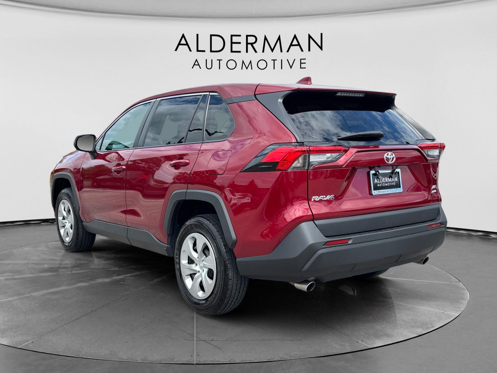 View vehicle photo 3
