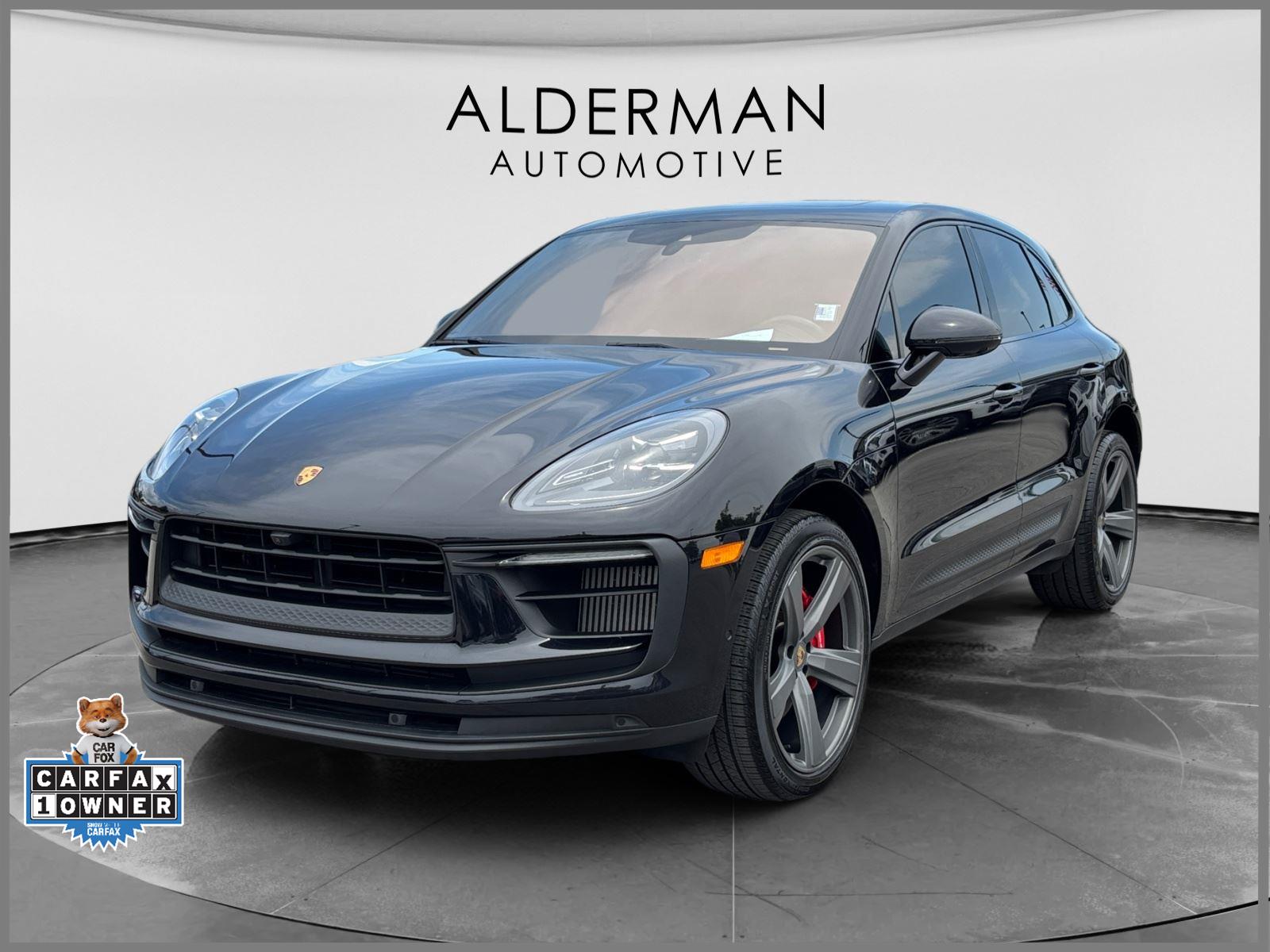 Jet Black Metallic 2022 Porsche Macan SUV / Crossover All-Wheel Drive Automatic