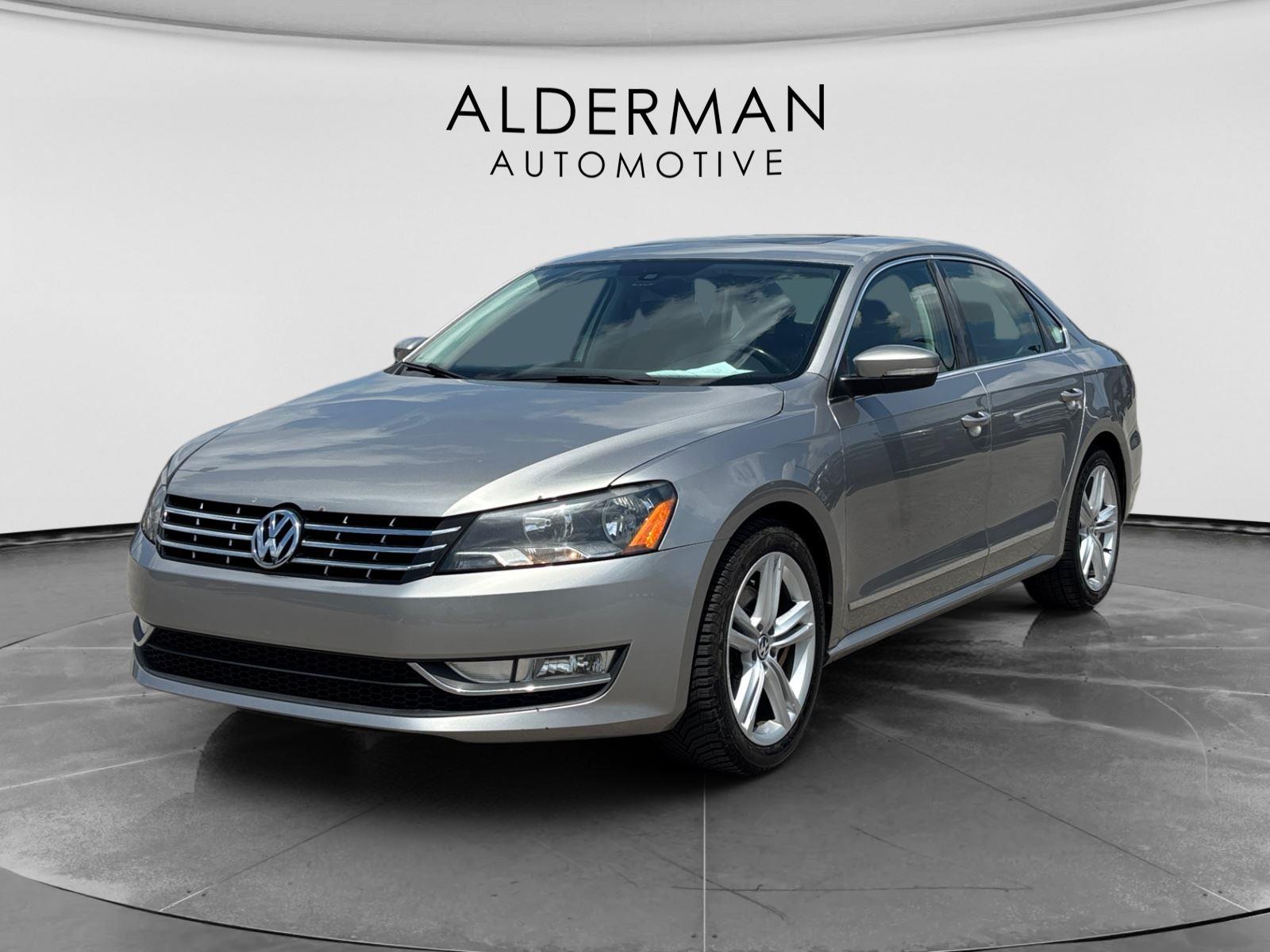 Tungsten Silver Metallic 2014 Volkswagen Passat Sedan Front-Wheel Drive Automatic