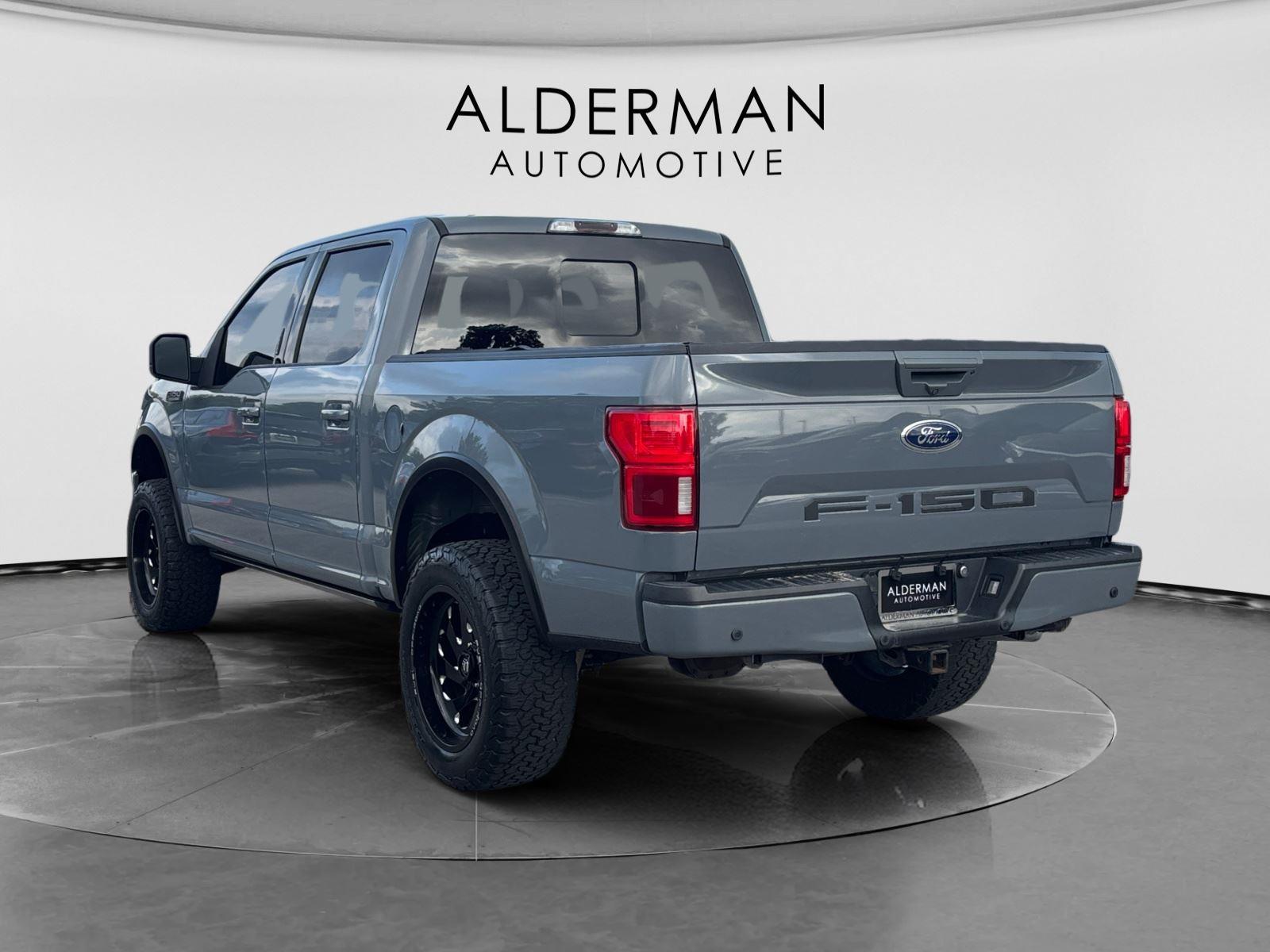View vehicle photo 3