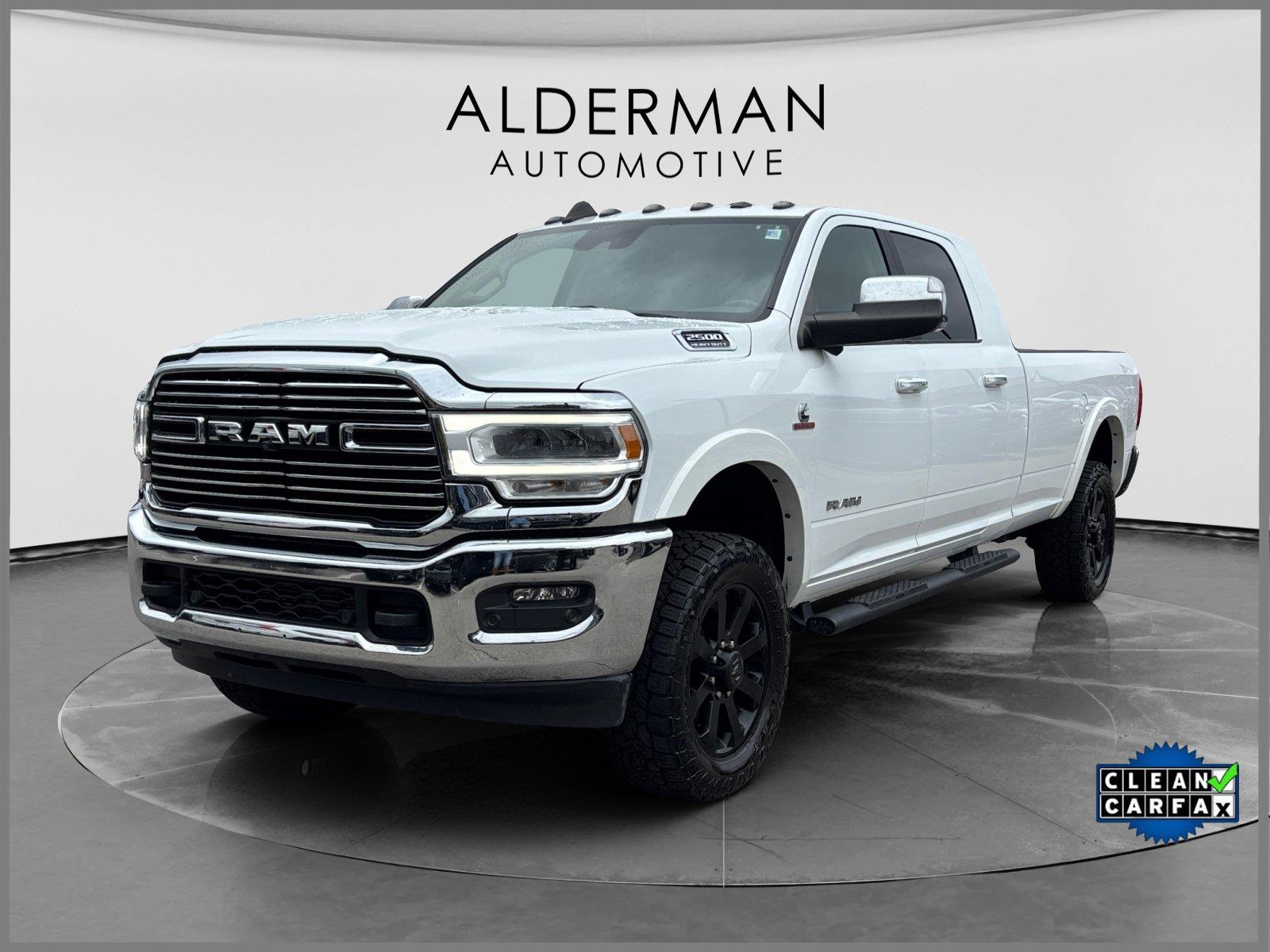 Bright White Clearcoat 2022 RAM 2500 Pickup Truck Four-Wheel Drive 6-Speed Automatic