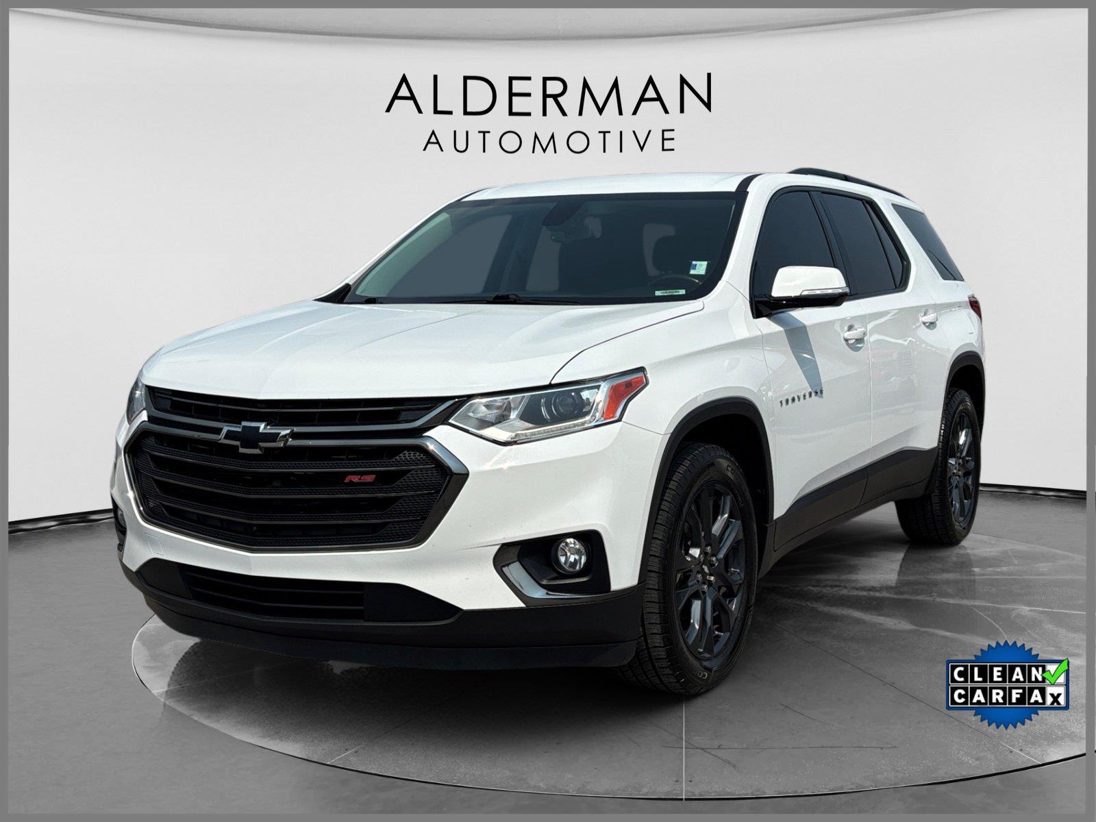 Summit White 2019 Chevrolet Traverse SUV / Crossover Front-Wheel Drive 9-Speed Automatic