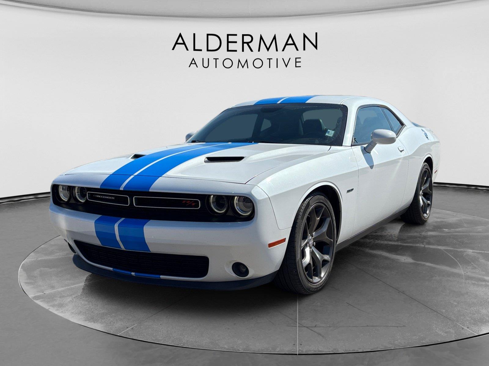 Ivory White Tri-Coat Pearl 2015 Dodge Challenger Coupe Rear-Wheel Drive 6-Speed Manual