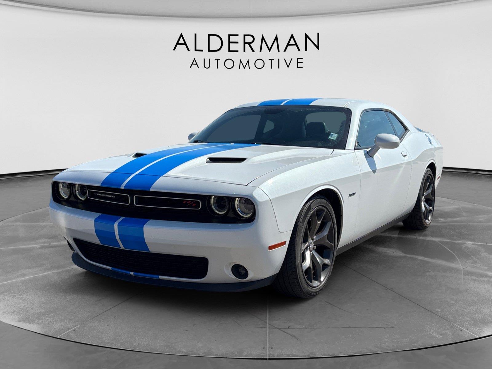 Ivory White Tri-Coat Pearl 2015 Dodge Challenger Coupe Rear-Wheel Drive 6-Speed Manual