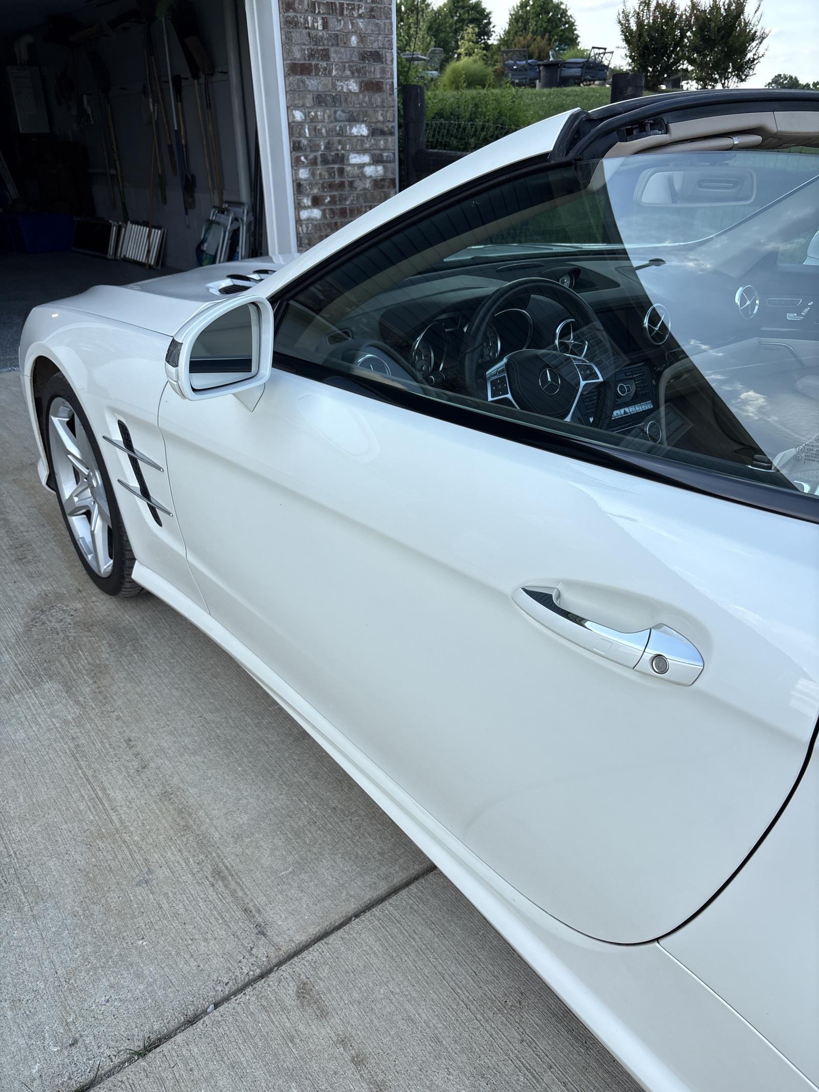 Diamond White Metallic 2013 Mercedes-Benz SL-Class Convertible Rear-Wheel Drive Automatic