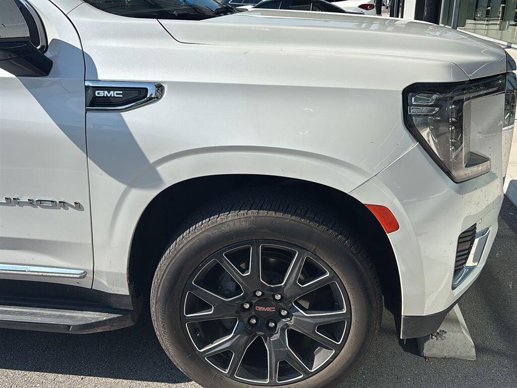 White Frost Tricoat 2023 GMC Yukon SUV / Crossover Four-Wheel Drive Automatic