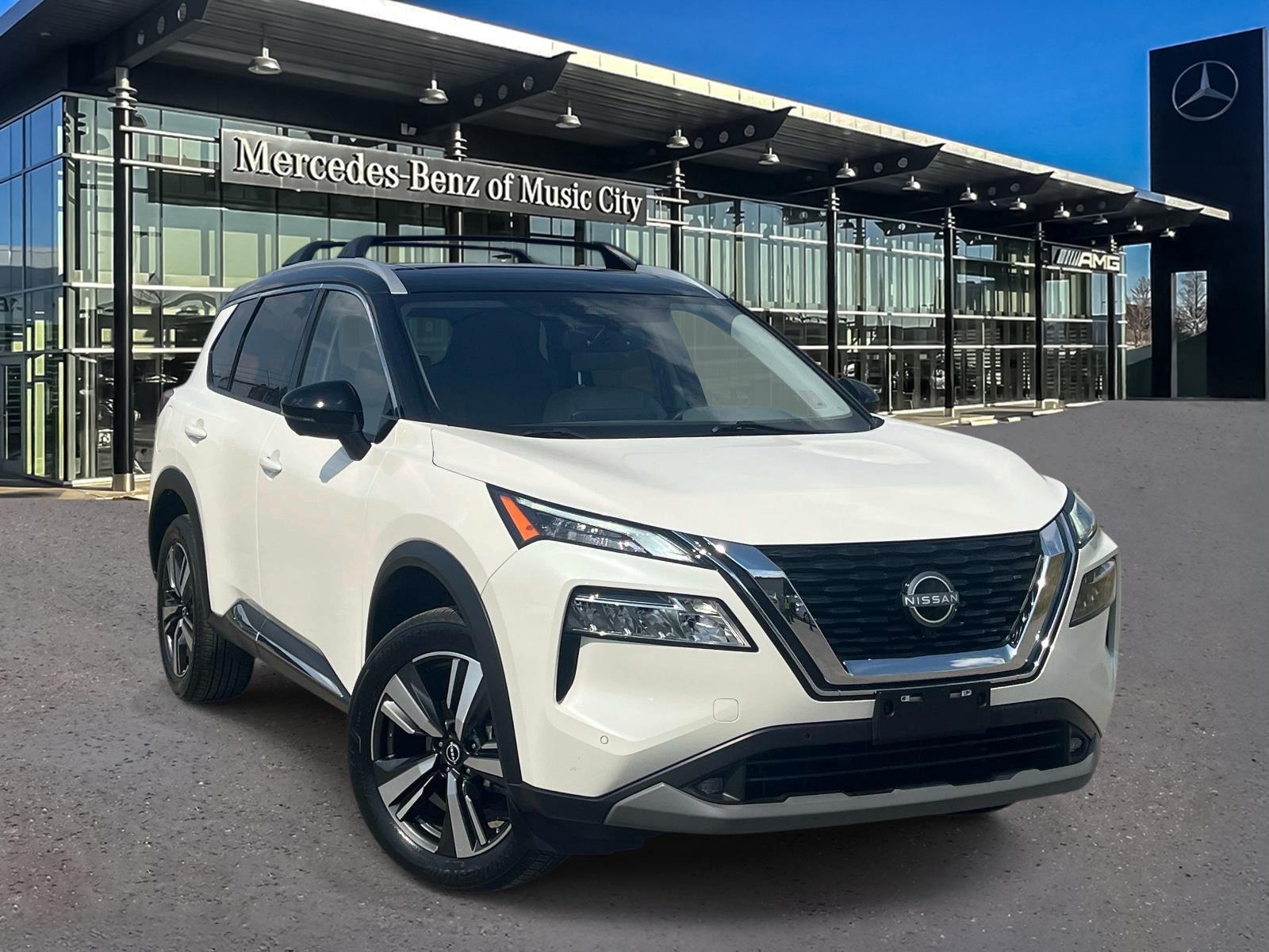 Pearl White Tricoat/Super Black 2021 Nissan Rogue SUV / Crossover Front-Wheel Drive Continuously Variable Transmission