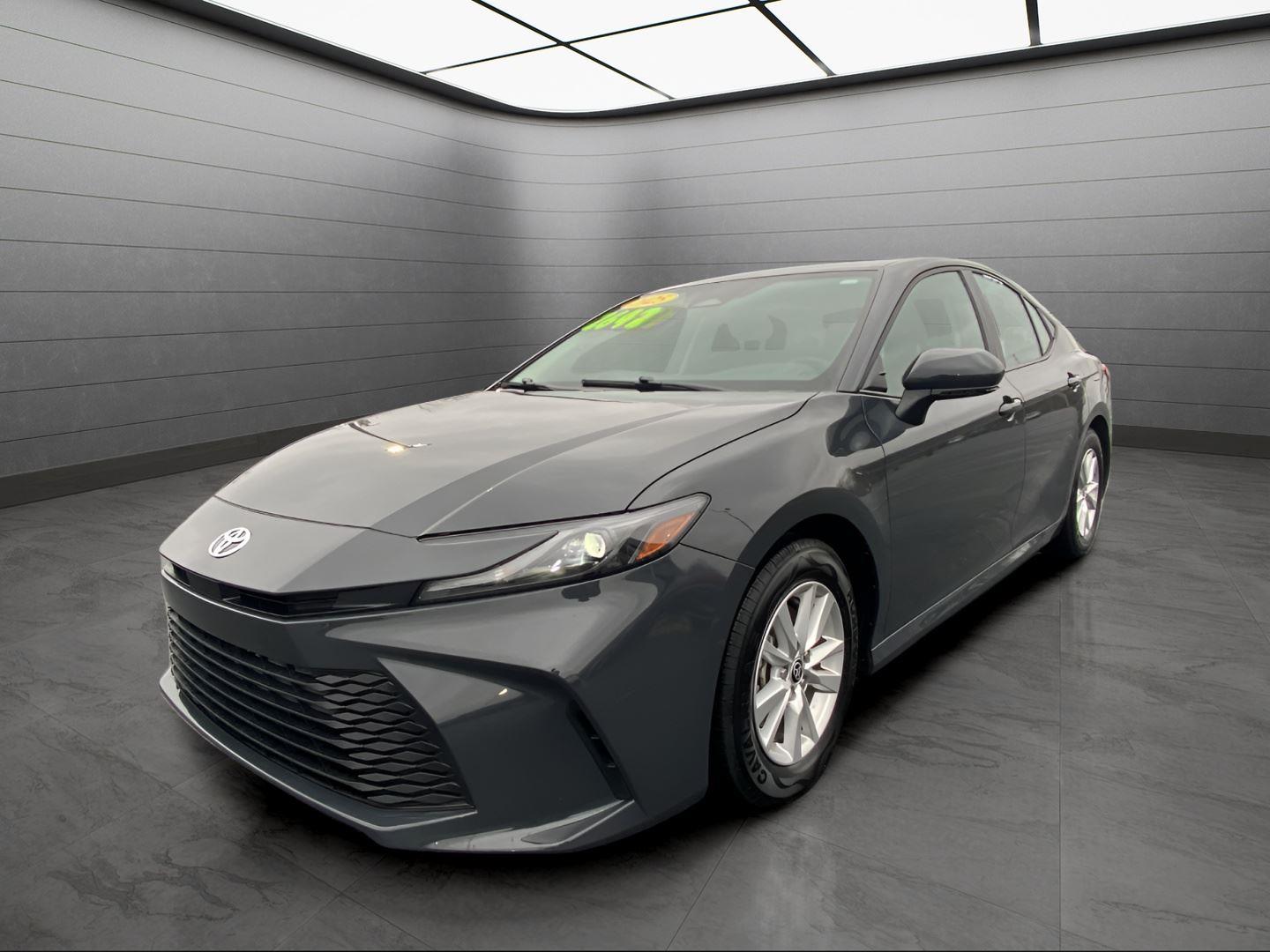 2025 Toyota Camry LE FWD