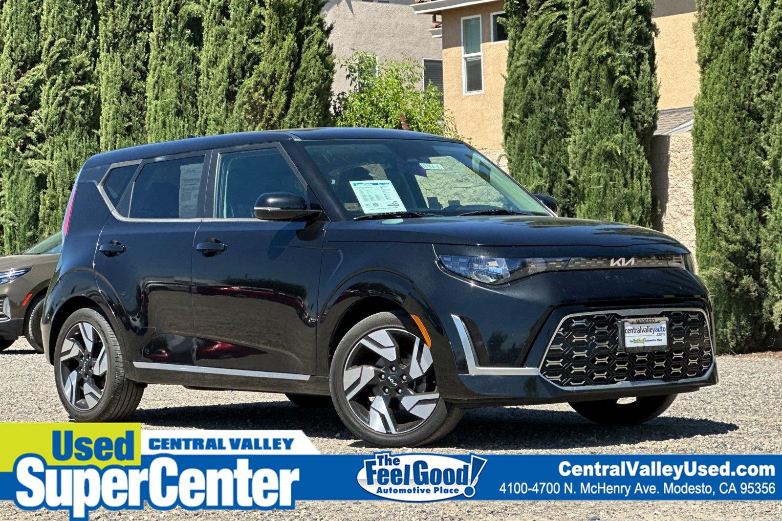 Fusion Black 2023 Kia Soul SUV / Crossover Front-Wheel Drive Continuously Variable Transmission