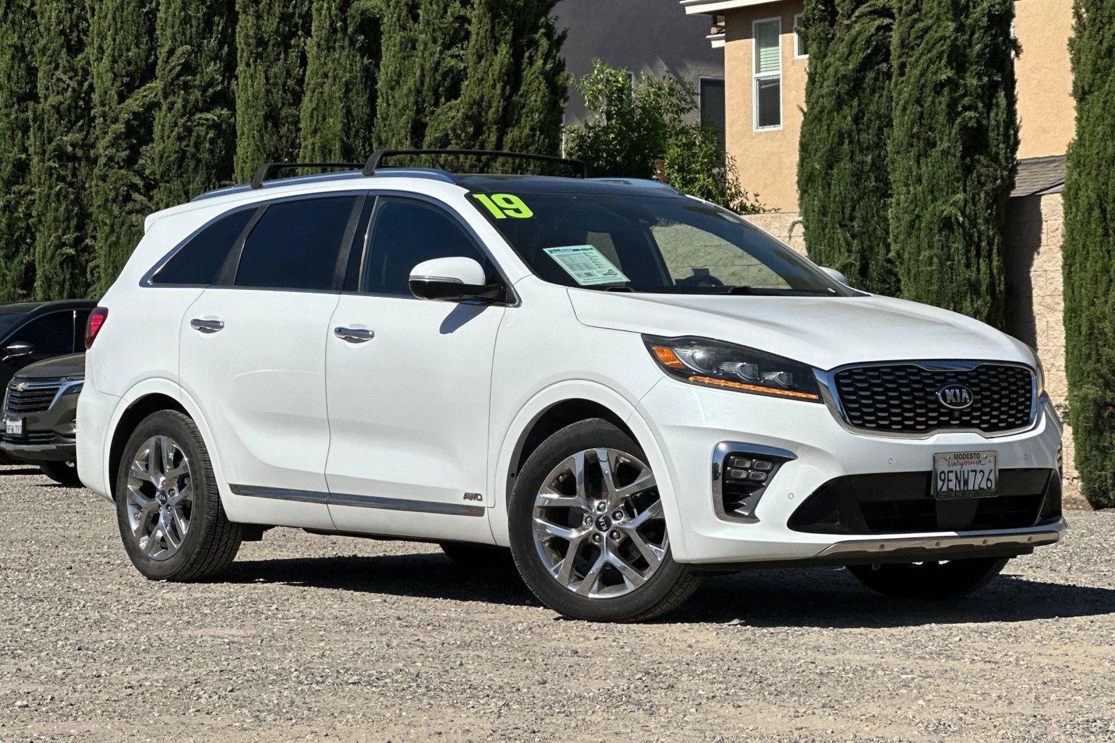 Snow White Pearl 2019 Kia Sorento SUV / Crossover All-Wheel Drive 8-Speed Automatic