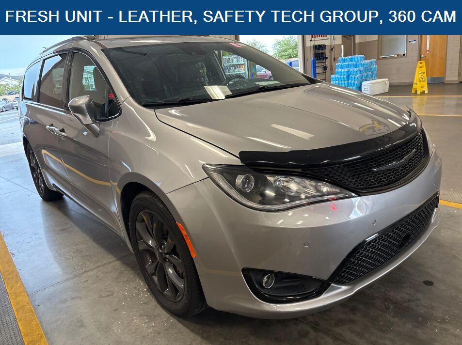 2019 Chrysler Pacifica Limited FWD