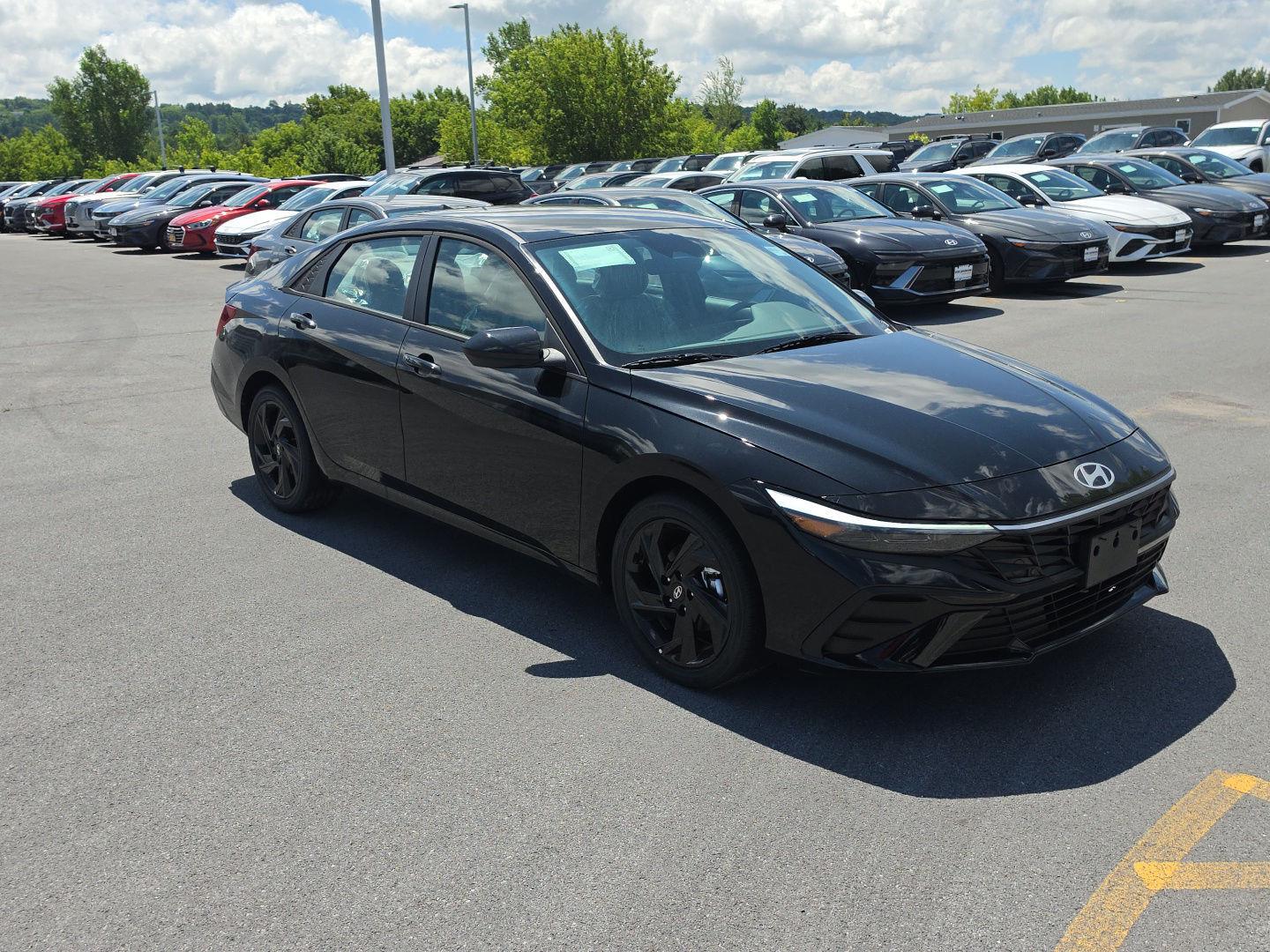 Abyss Black 2026 Hyundai Elantra Sedan Front-Wheel Drive Continuously Variable Transmission