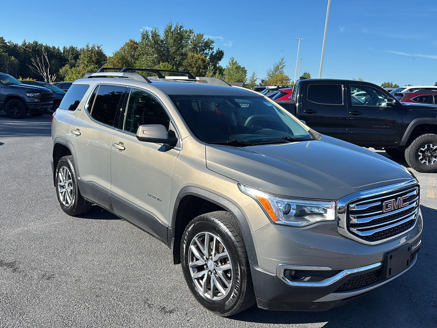 2019 GMC Acadia SLE-2