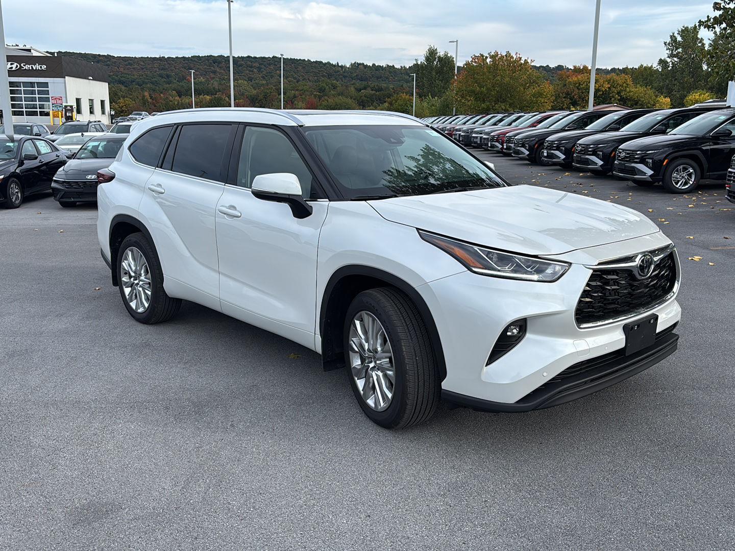 White 2026 Toyota Highlander SUV / Crossover  