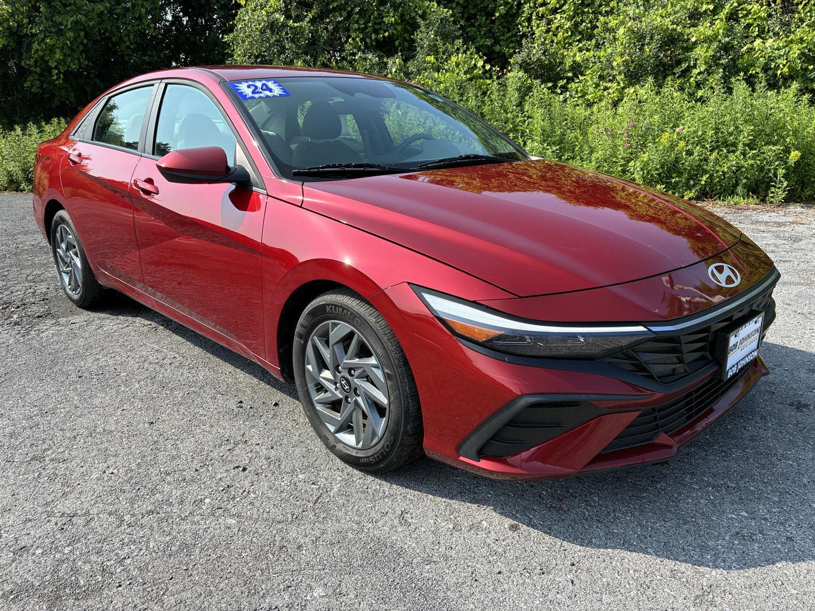 2024 Hyundai Elantra SEL FWD