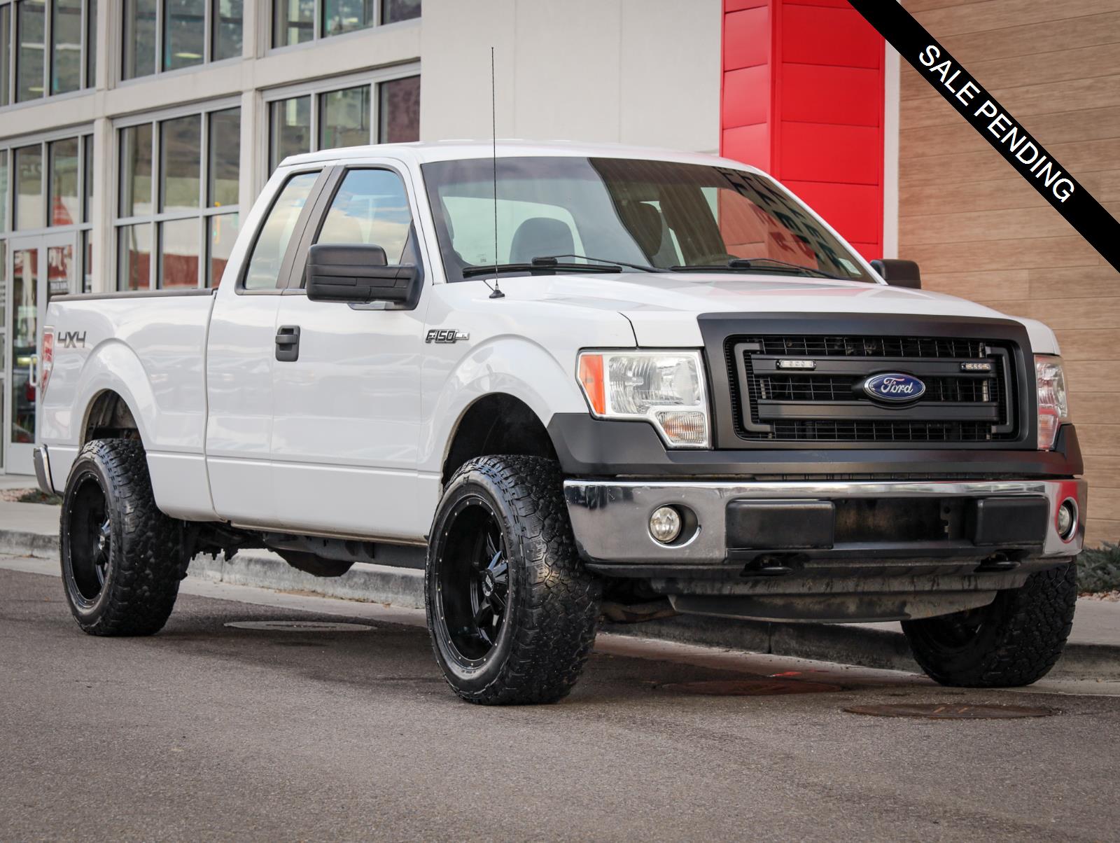 Oxford White 2014 Ford F-150 XL SuperCab 4WD Pickup Truck Four-Wheel Drive 6-Speed Automatic