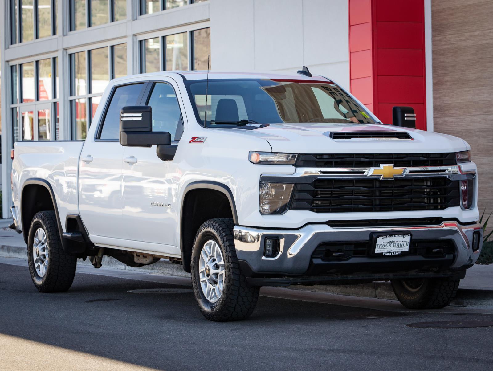 2024 Chevrolet Silverado 2500HD LT Crew Cab 4WD