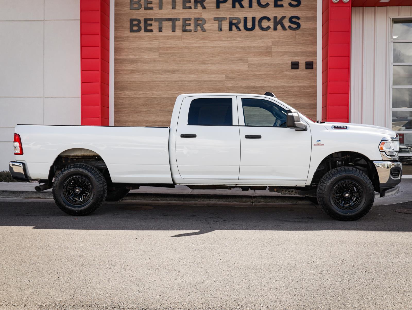 View vehicle photo 2