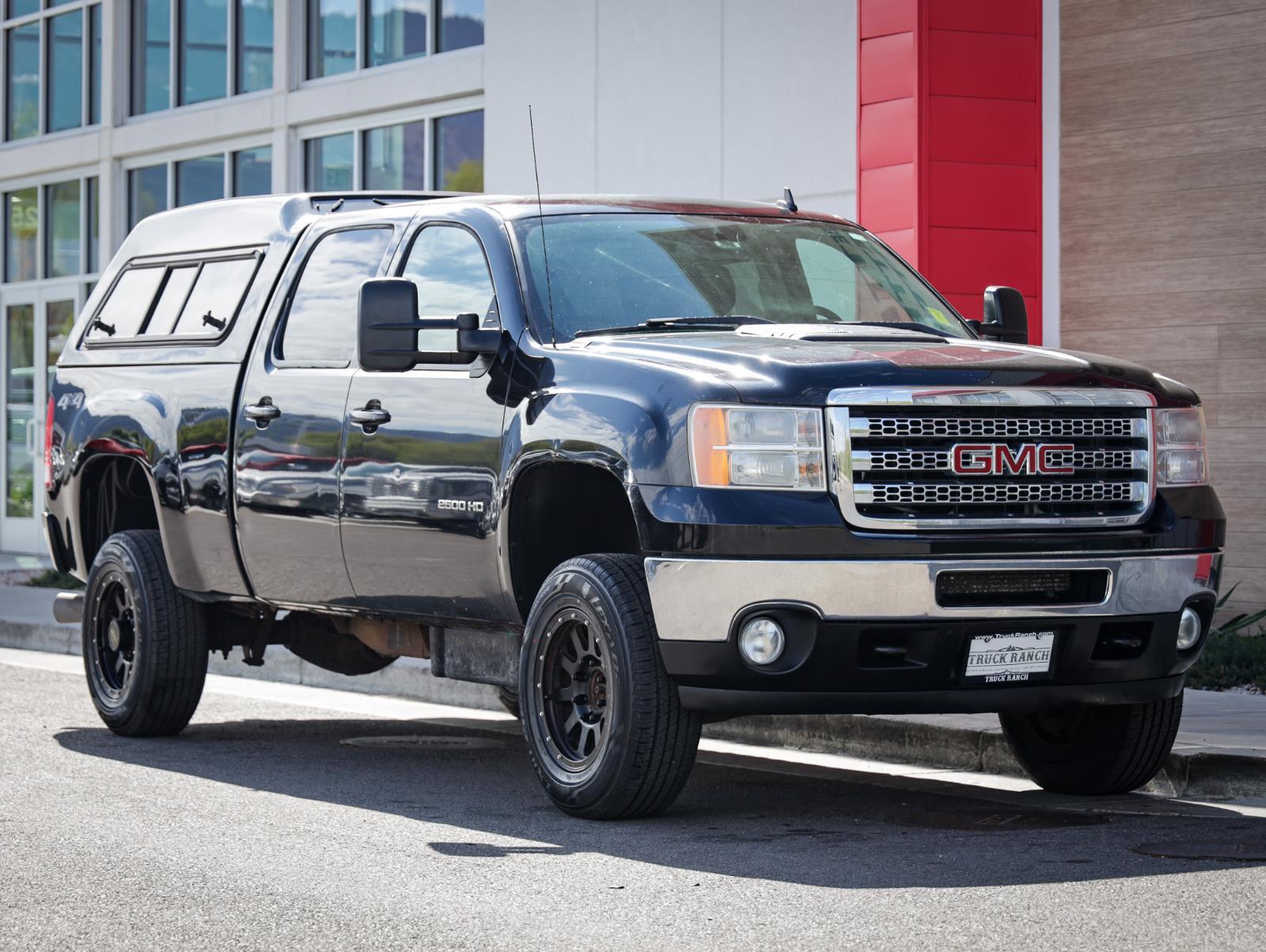 Onyx Black 2012 GMC Sierra 2500HD SLT Crew Cab SB 4WD Pickup Truck Four-Wheel Drive 6-Speed Automatic